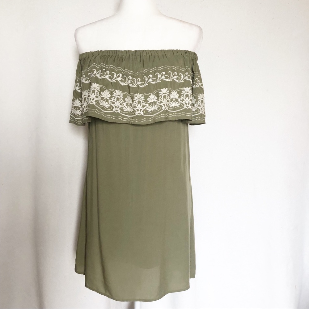 Love Tree Off the Shoulder Dress Size Small